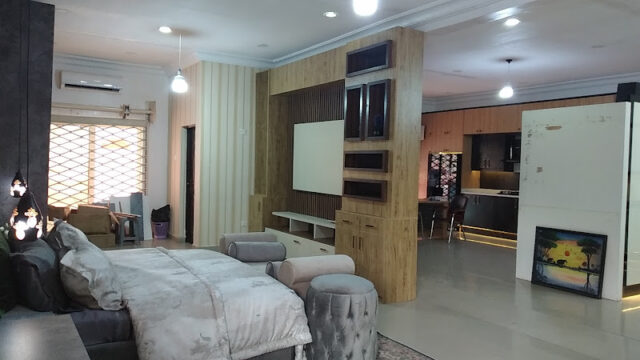 AF1QipM_UugW9HC9e88wsdQmYUIAhGma84sg5WFSGGMw800-h500-k-no.jpg