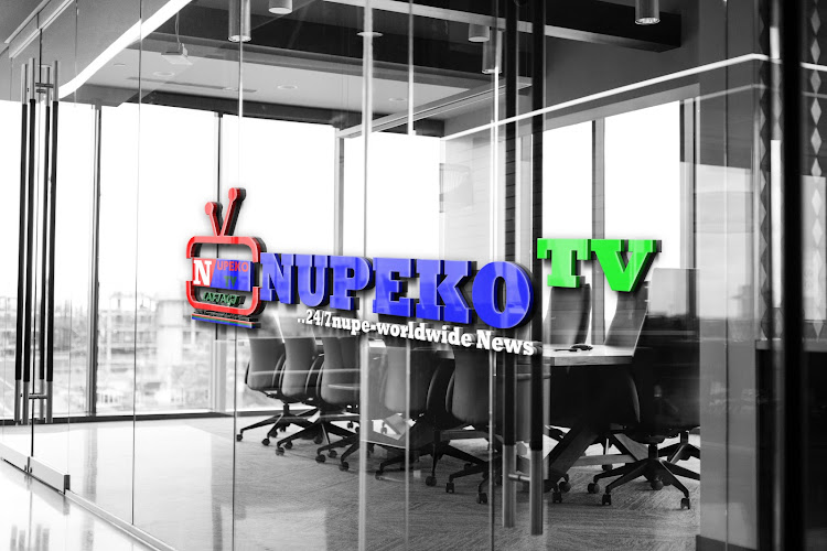 3D Glass Logo Mockup by GraphicsFamily.com