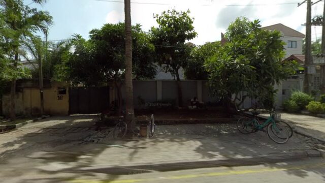 thumbnail-3976.jpg
