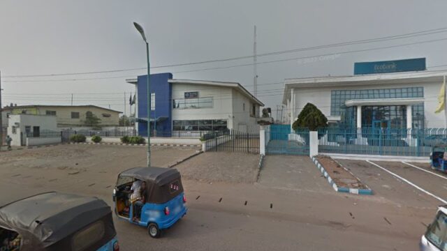 thumbnail-5884.jpg