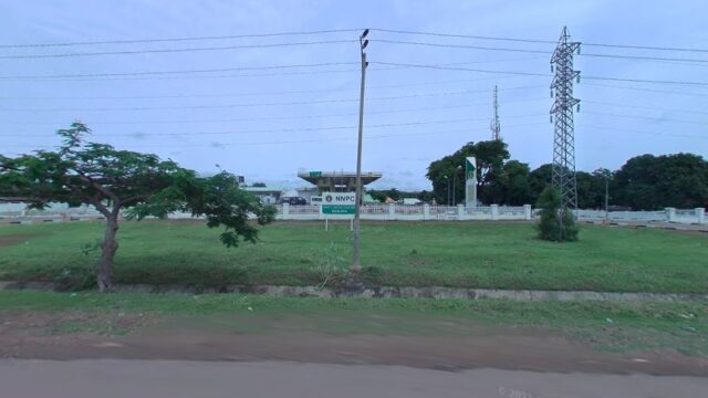 thumbnail-6907.jpg