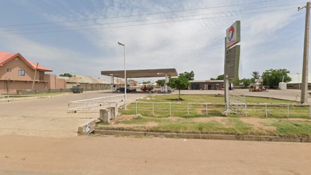 thumbnail-6962.jpg