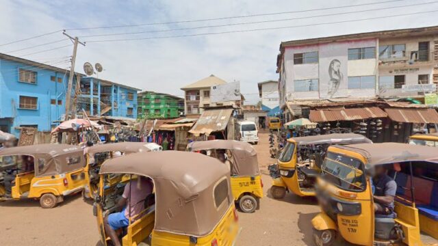 thumbnail-7571.jpg