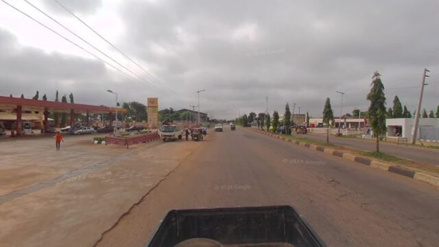 thumbnail-7749.jpg