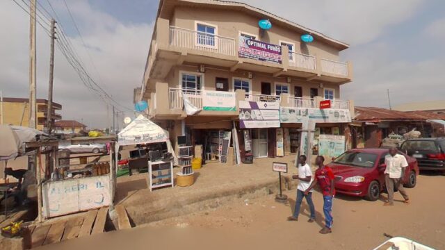 thumbnail-7781.jpg