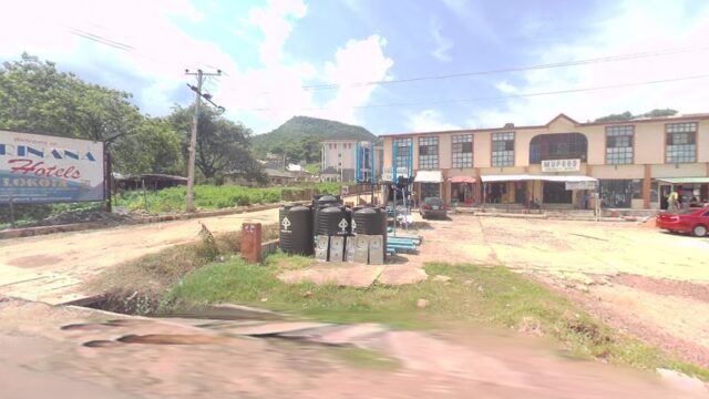 thumbnail-8352.jpg