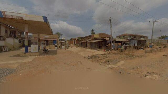 thumbnail-8976.jpg