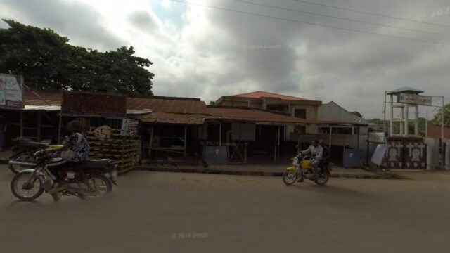 thumbnail-9370.jpg