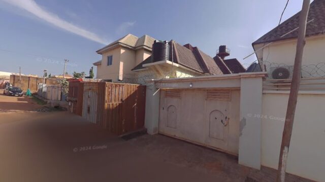 thumbnail-9877.jpg